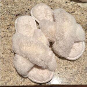 Cozy Furry Slippers in Cream